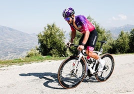 David Martín regresa a la competición en Francia.