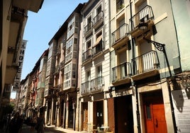 En el número 23 de la calle de la Puebla, donde estuvo la sede esperantista de España entre 1909 y 1912.