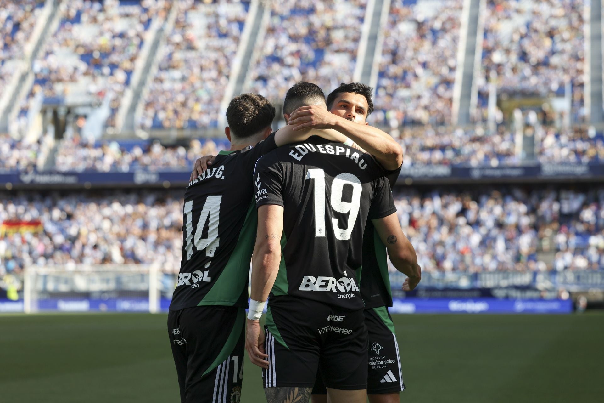 El encuentro del Málaga y del Burgos CF en La Rosaleda, en imágenes