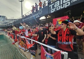 Los aficionados del Mirandés en Cartagonova