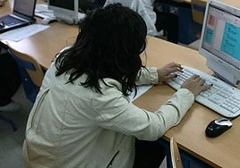 Imagen de archivo de alumnos de un instituto.