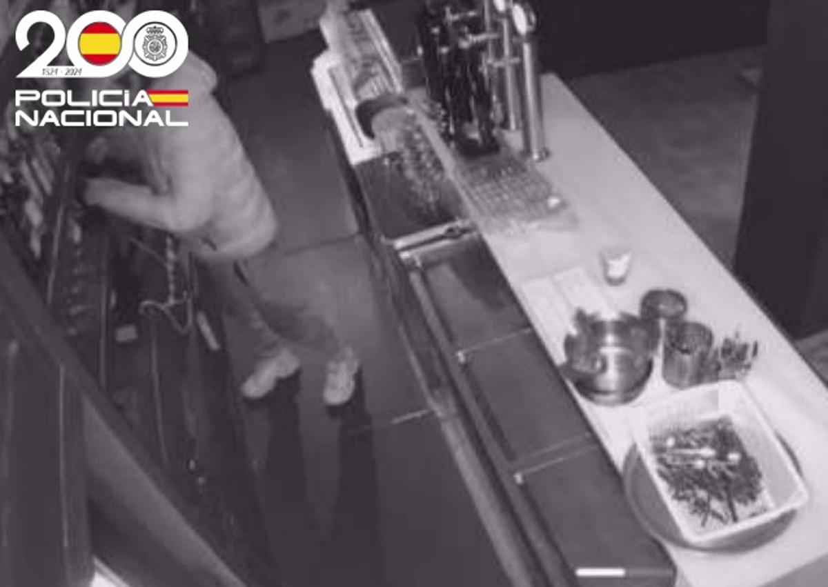 Imagen secundaria 1 - Robo en un bar del centro de Burgos.