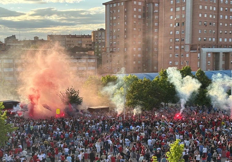 Centenares de personas asistieron a la fiesta del CD Mirandés