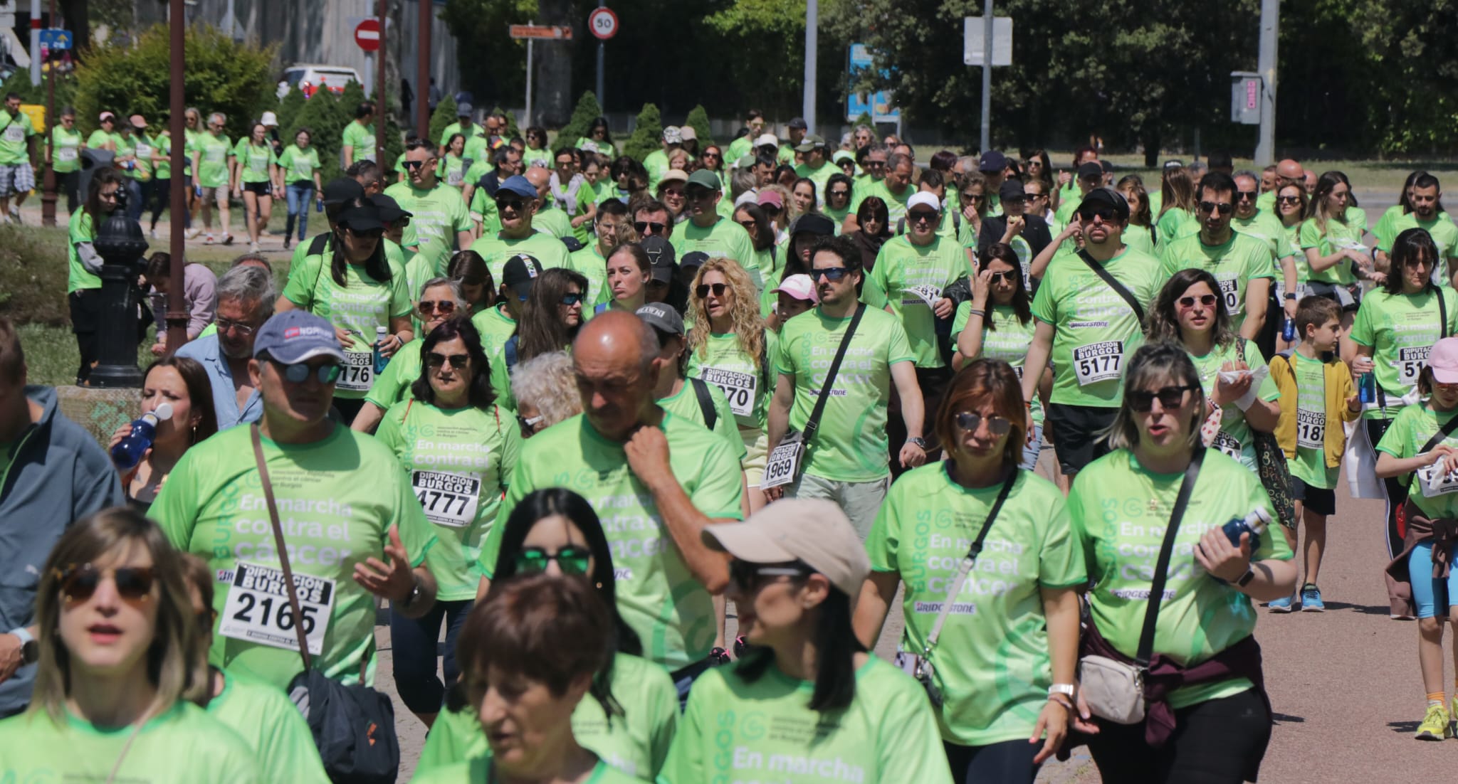 La marcha contra el cáncer de Burgos, en imágenes
