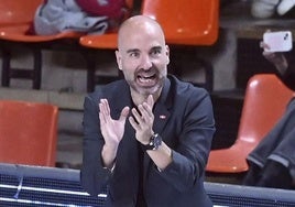 Jordi Juste, en el banquillo del Cartagena durante el último encuentro frente al Tizona.