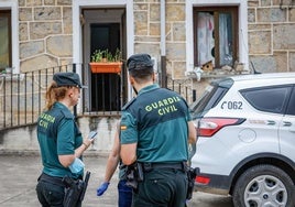 La Guardia Civil se ha desplazado hasta el lugar del suceso y ha abierto una investigación.