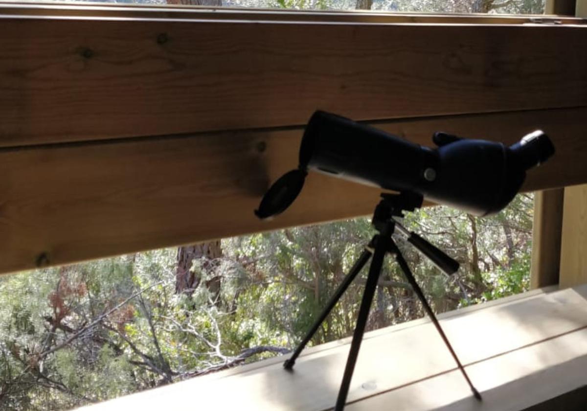 Imagen desde el interior del observatorio cerrado, algo que critican desde el pueblo como una deficiencia.