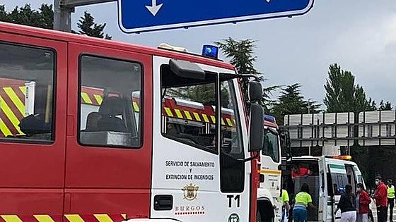 Heridas cuatro personas al chocar su turismo contra la mediana en la A-1 en Burgos