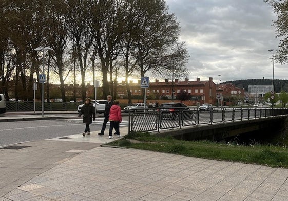 Actual puente sobre el río Vena.