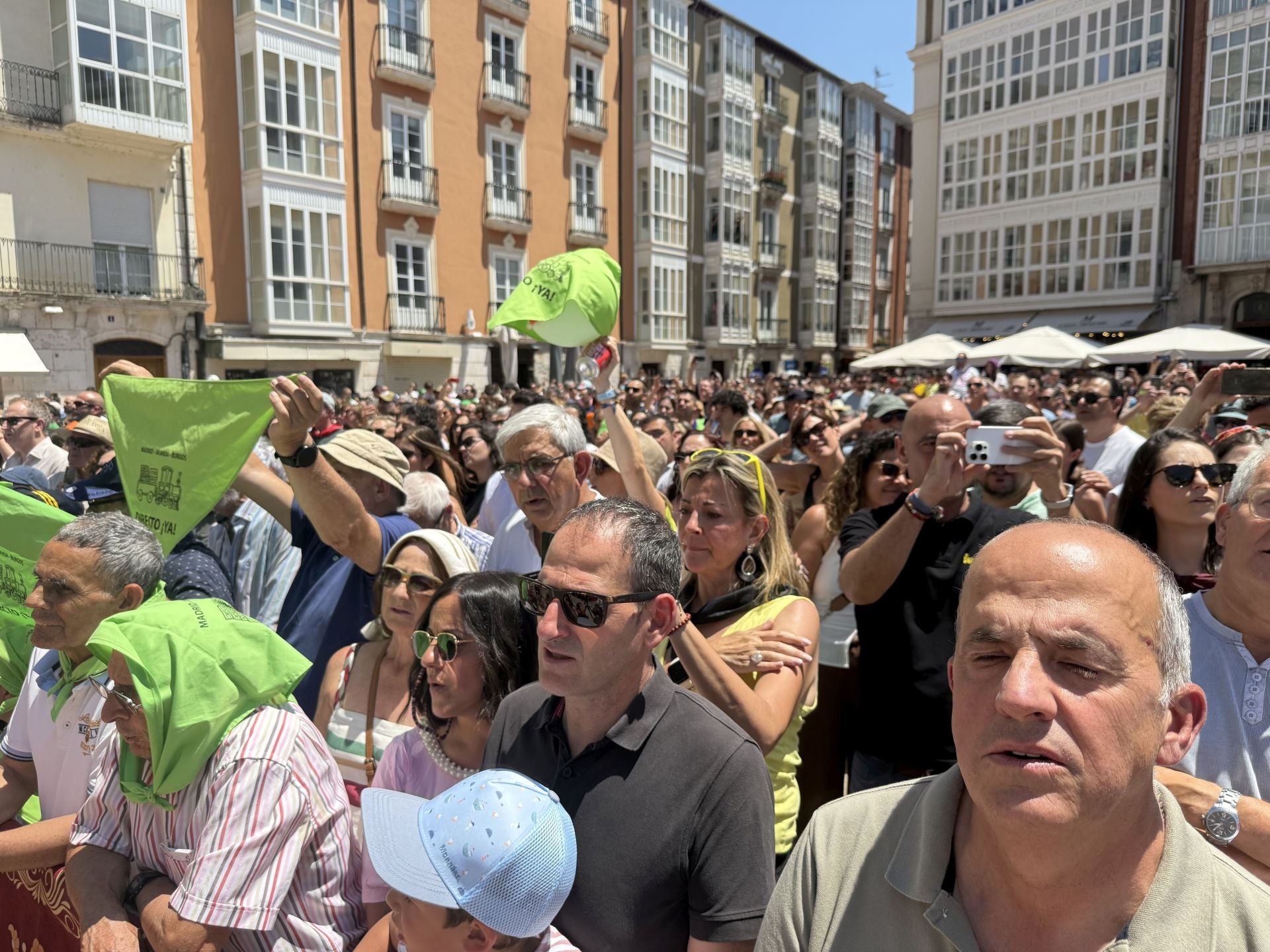 Burgos entona su himno al borde del centenario, en imágenes