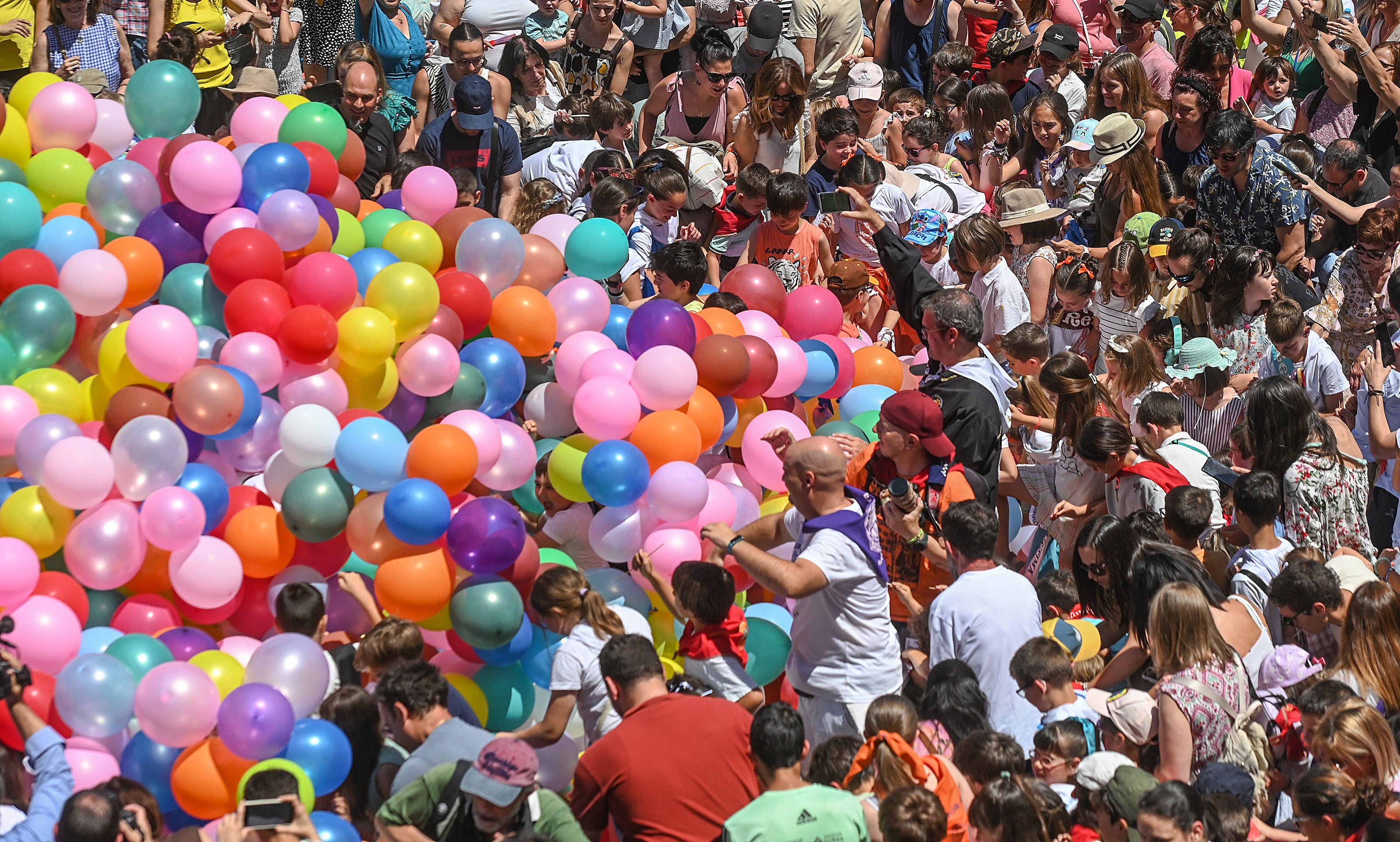 El pregón infantil de Sampedros, en imágenes