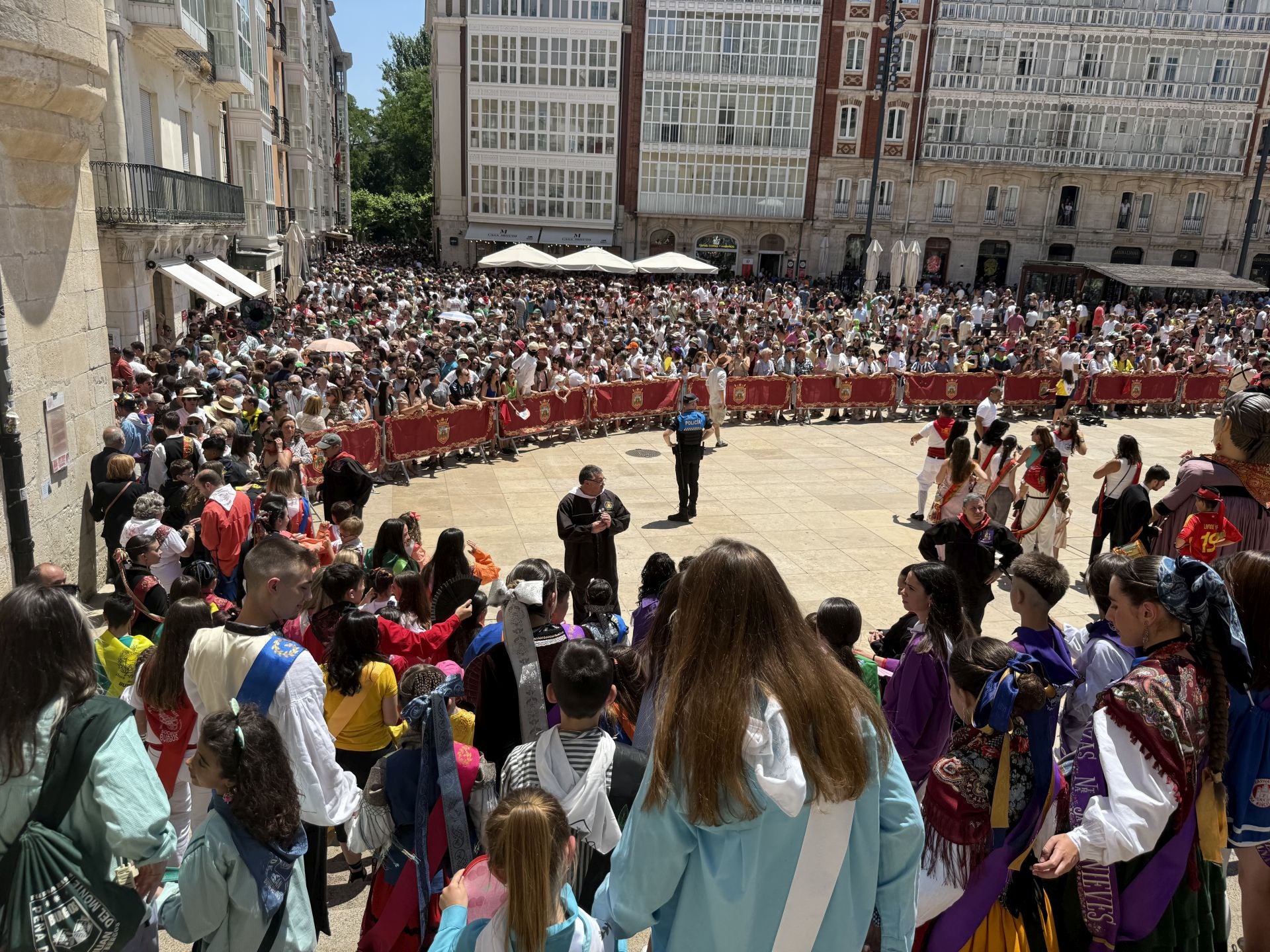 Burgos entona su himno al borde del centenario, en imágenes