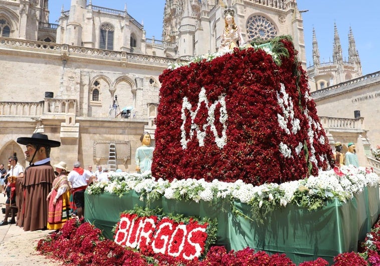 Manto de flores para Santa María la Mayor