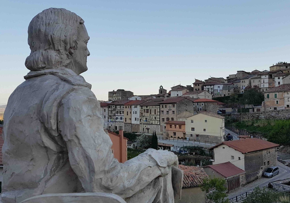 Vista de Poza desde el monumento de Félix.