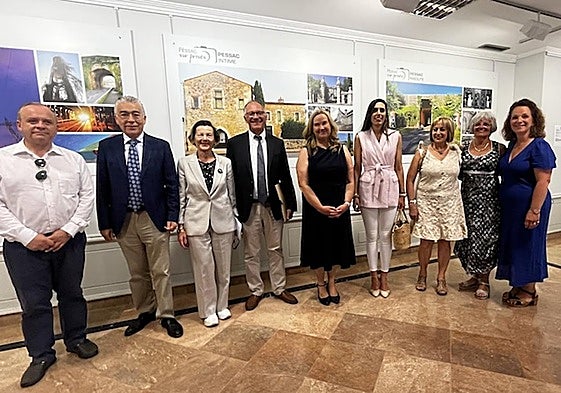 Foto de familia de las dos delegaciones.