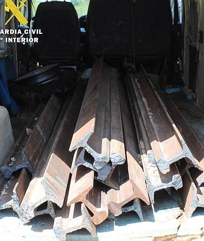 Imagen secundaria 2 - Materiales incautados en la provincia de Burgos.