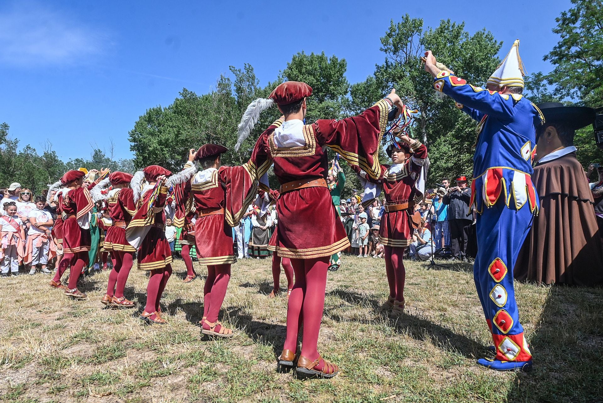 Buros apura las fiestas con el Día de las Peñas