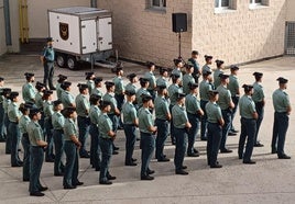Los nuevos 40 agentes de la Guardia Civil.