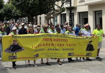 El plante por el Tren Directo cumple 400 concentraciones en Burgos sin garantía de reapertura