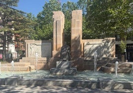 Fuente de Los Jardines de Don Diego donde el Ayuntamiento ha pedido a la gente que no se bañe.