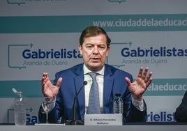 El presidente de la Junta de Castilla y León, Alfonso Fernández Mañueco, durante su intervención.