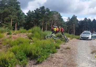 Rescatan a un ciclista tras quedar inconsciente por una caída en una zona de difícil acceso en Burgos