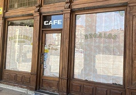Estado actual de la antigua cafetería Alonso de Linaje, en Burgos.
