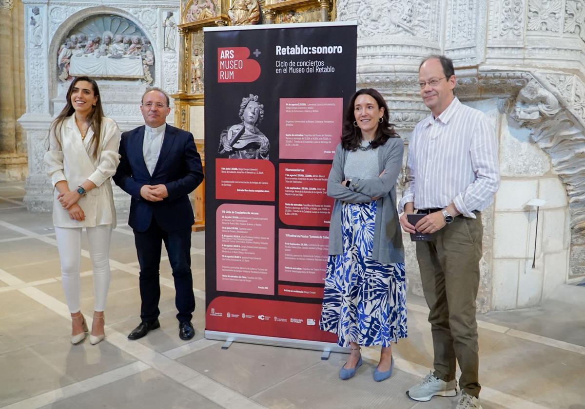 De dcha. a izda. Andrea Ballesteros, concejal de Cultura Ayuntamiento de Burgos; Carlos Yusta, vicario general de la Diócesis de Burgos; Laura Sebastián, directora general Fundación Círculo; Diego Crespo, artista en residencia.