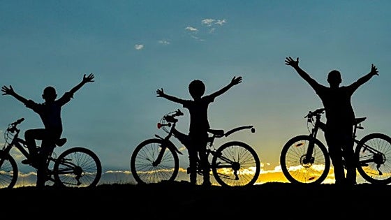 Doce días, 16 jóvenes: la ruta en bici para descubrir proyectos inspiradores del Burgos rural