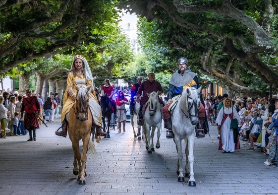Desfile de las huestes del Cid por el centro de Burgos.