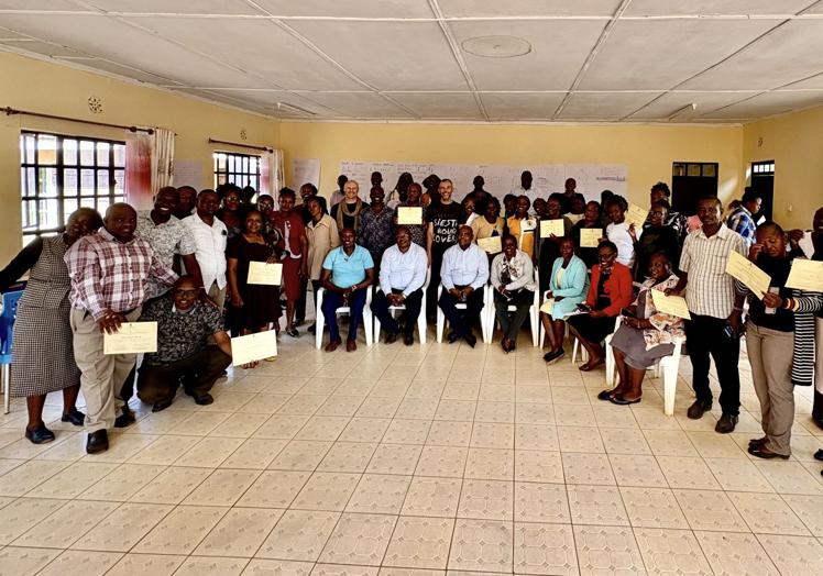 Foto de familia del curso de formación musical y artística.