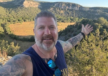 El influencer estadounidense Larry Shy en Burgos: «Bajad los impuestos y repartid morcilla gratis»