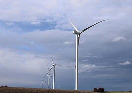 Foto de archivo de un parque eólico en Burgos.