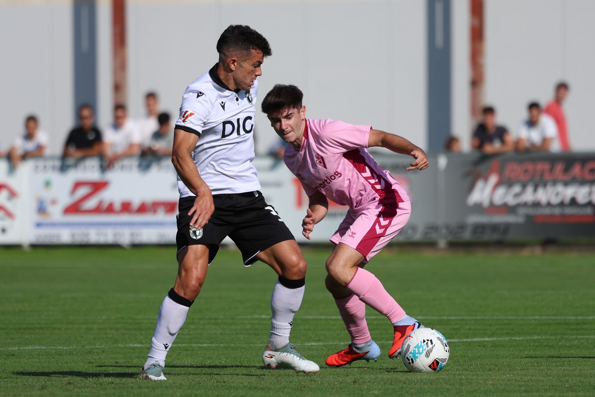 Todas las imágenes del tercer partido de pretemporada del Burgos CF