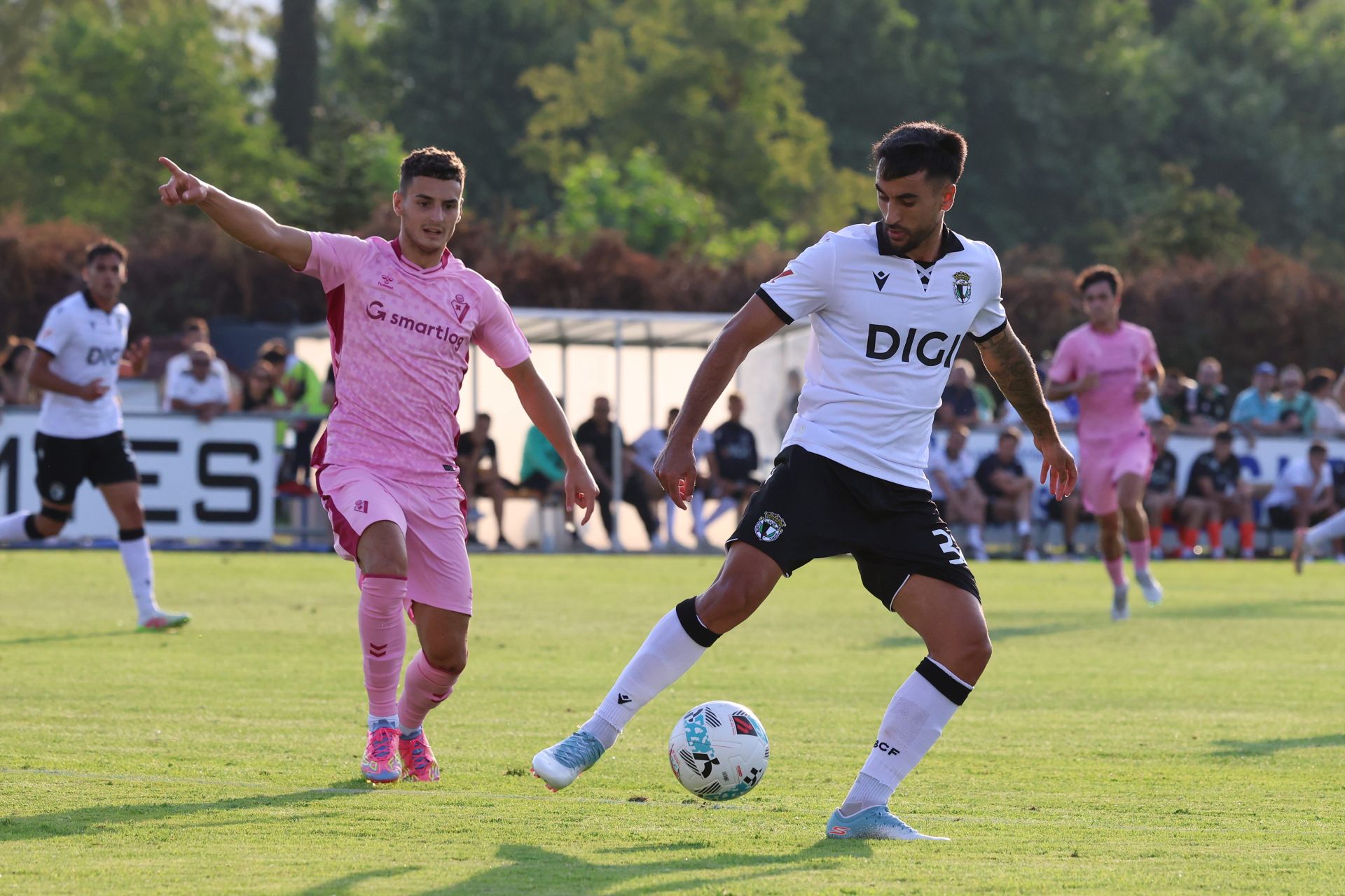 Todas las imágenes del tercer partido de pretemporada del Burgos CF