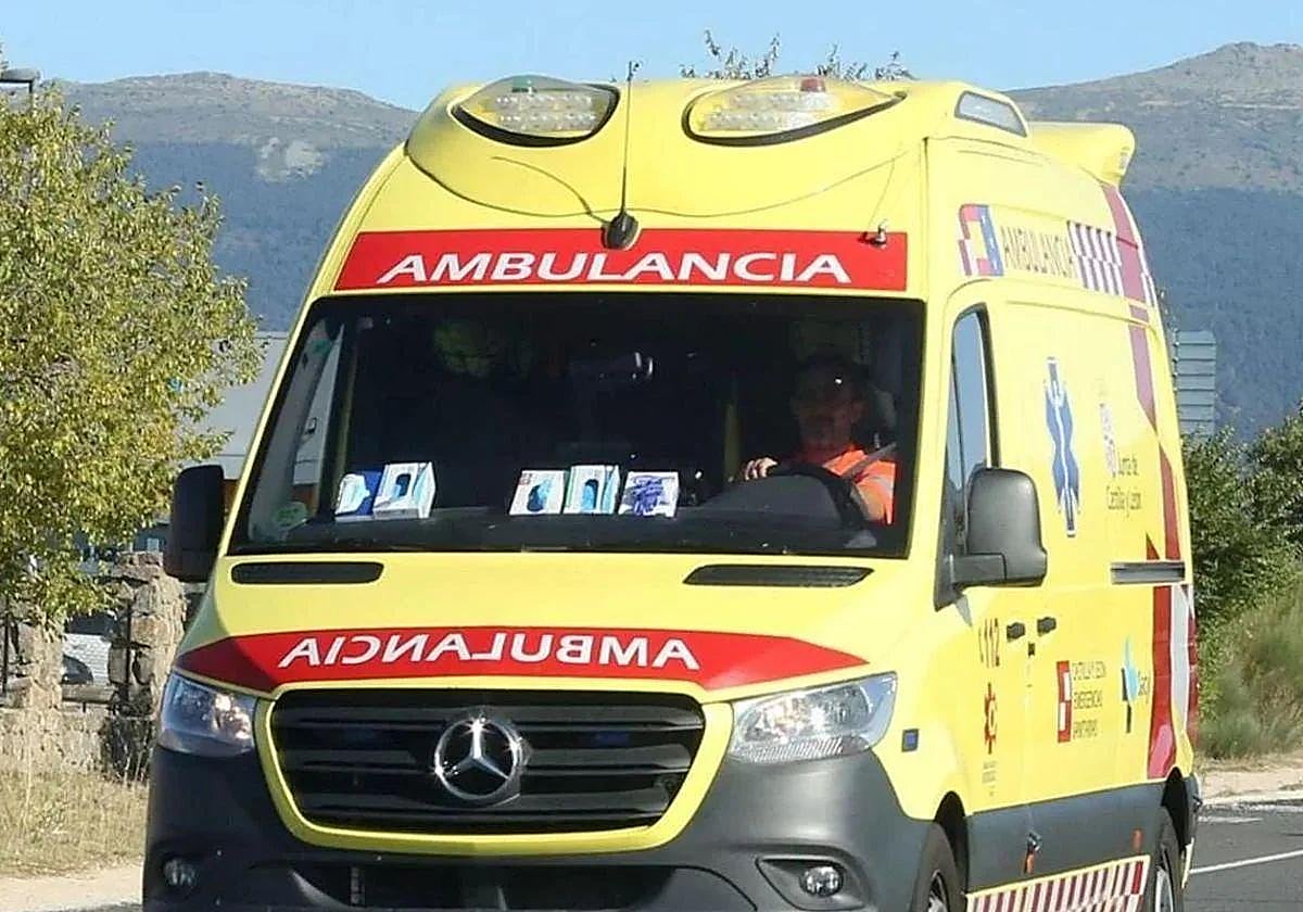 Una ambulancia de Sacyl en imagen de archivo.