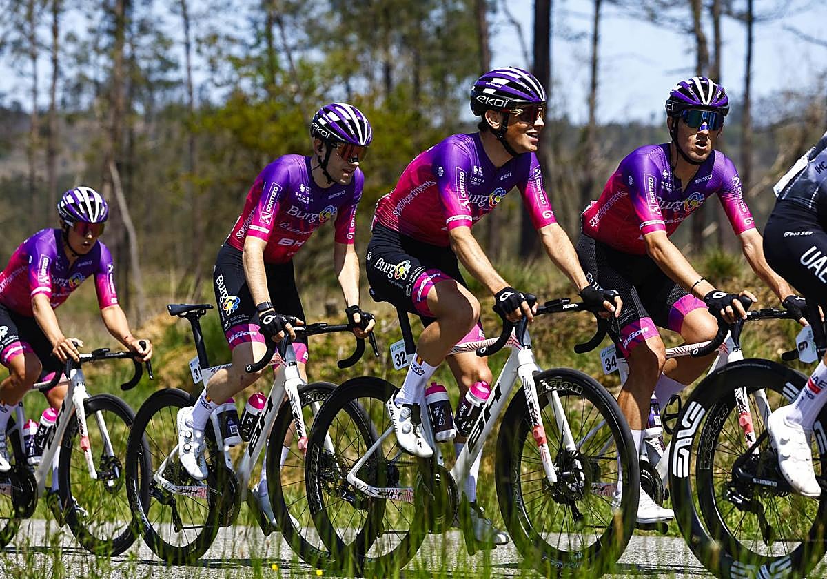 Hugo de la Calle retoma la competición tras la caída sufrida en Francia hace dos meses.