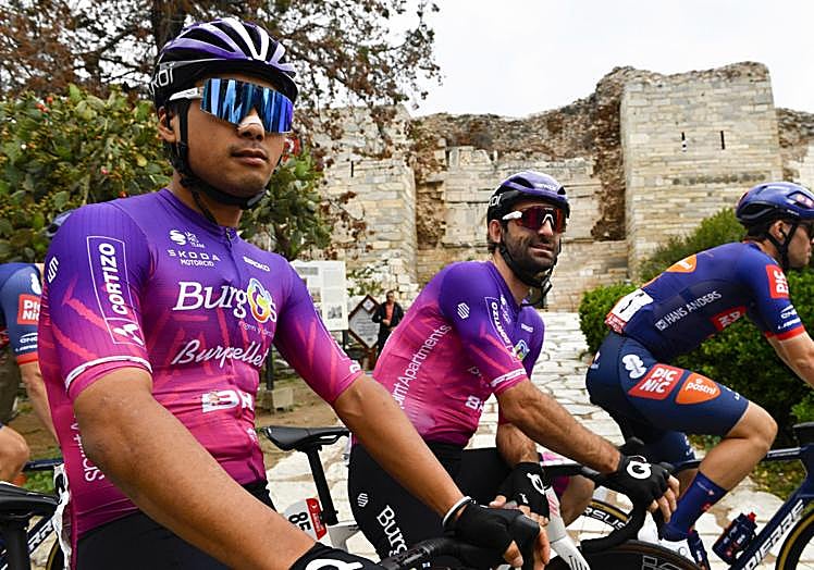 Koyama y Bouglas, dos de los sprinters morados en la carrera china.