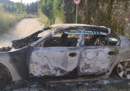 Estado en el que encontraron el BMW en un camino de la localidad de Corcos.