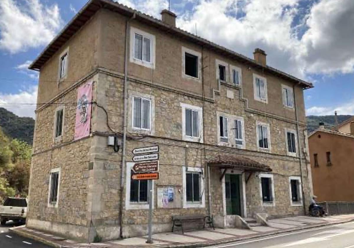 Casa cuartel de la Guardia Civil de Oña.