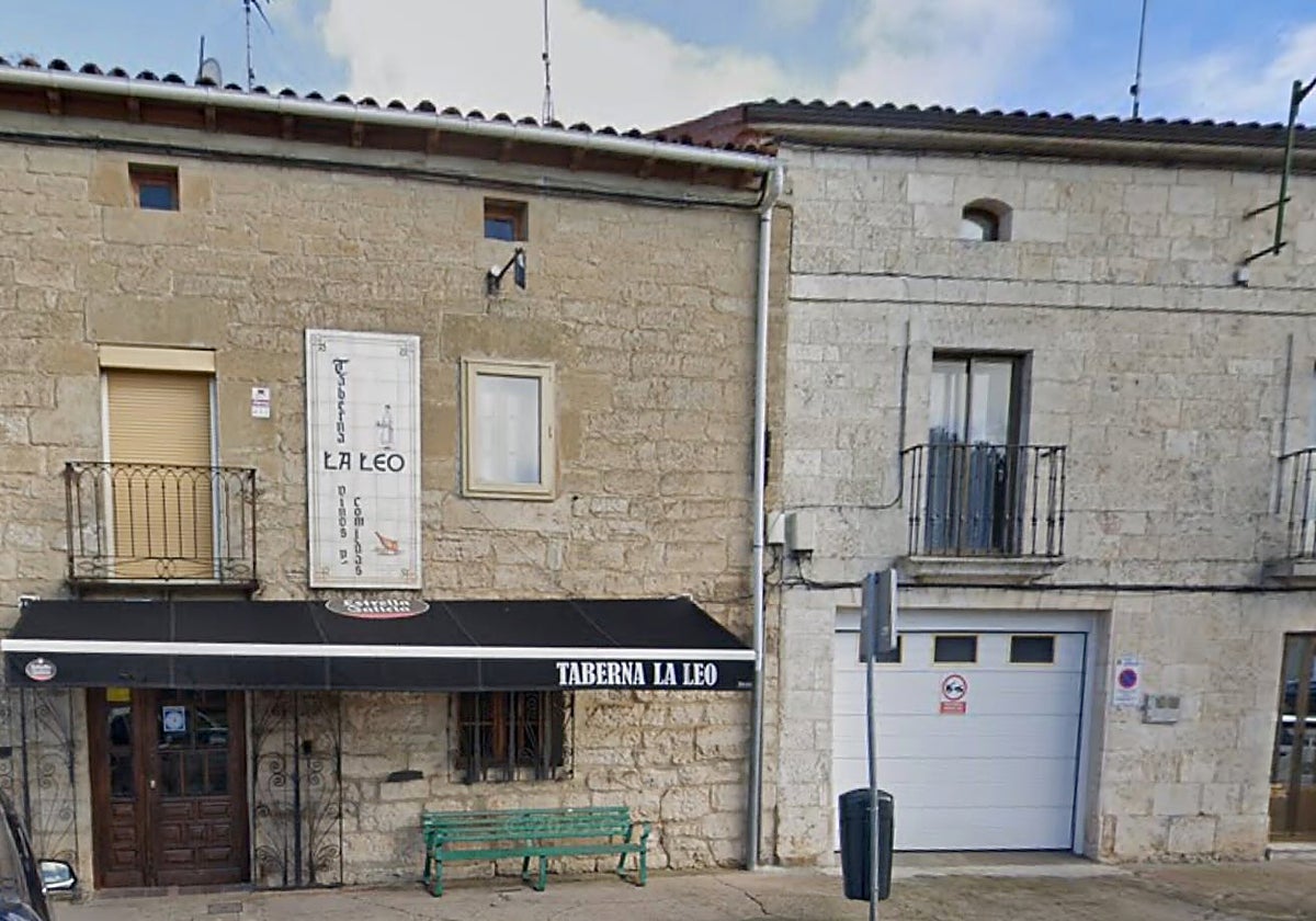 Los hechos ocurrieron en el exterior de este bar del barrio de Villatioro.