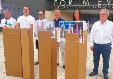 El EnClave de Calle se reinventa en Burgos con la construcción y derribo de una catedral de cartón de tres toneladas