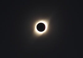 Imágen de archivo de un eclipse total.
