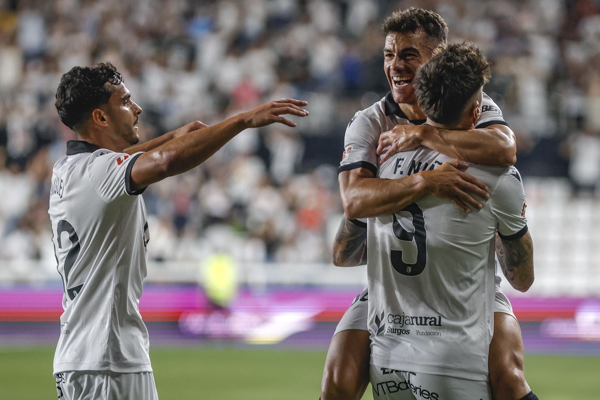 Todas las imágenes del primer derbi entre el Burgos CF y la CyD Leonesa