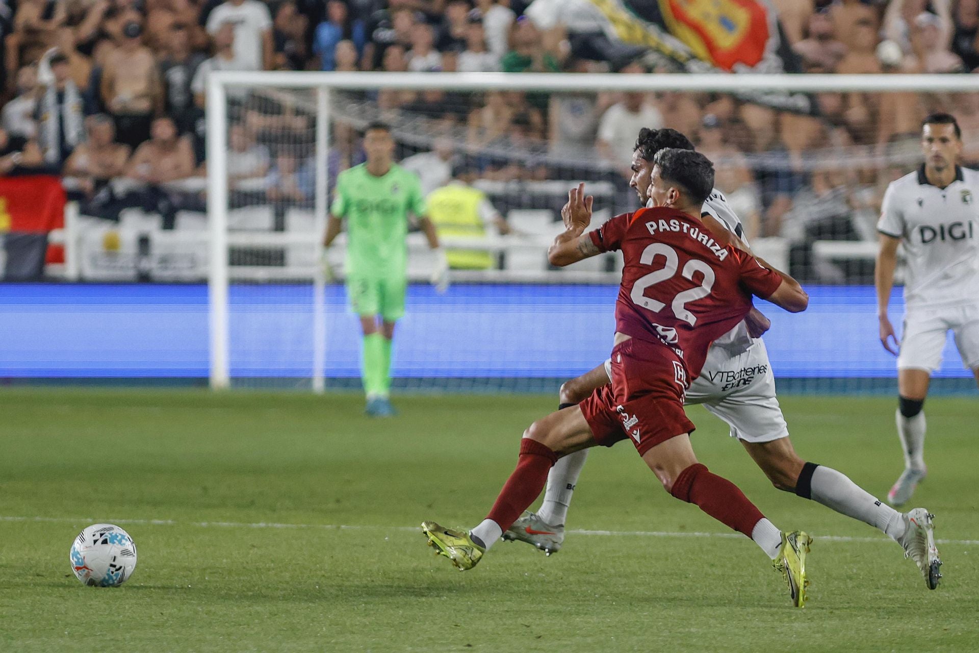 Todas las imágenes del primer derbi entre el Burgos CF y la CyD Leonesa