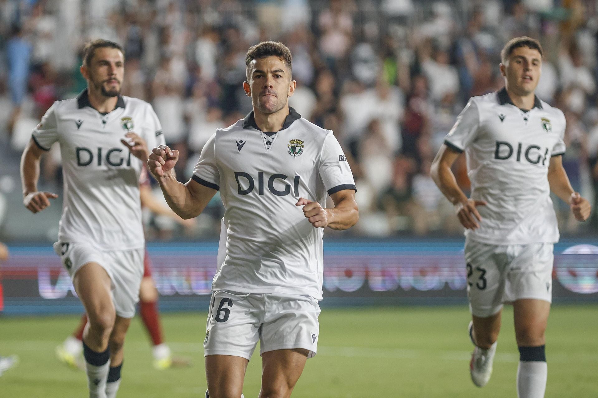 Todas las imágenes del primer derbi entre el Burgos CF y la CyD Leonesa