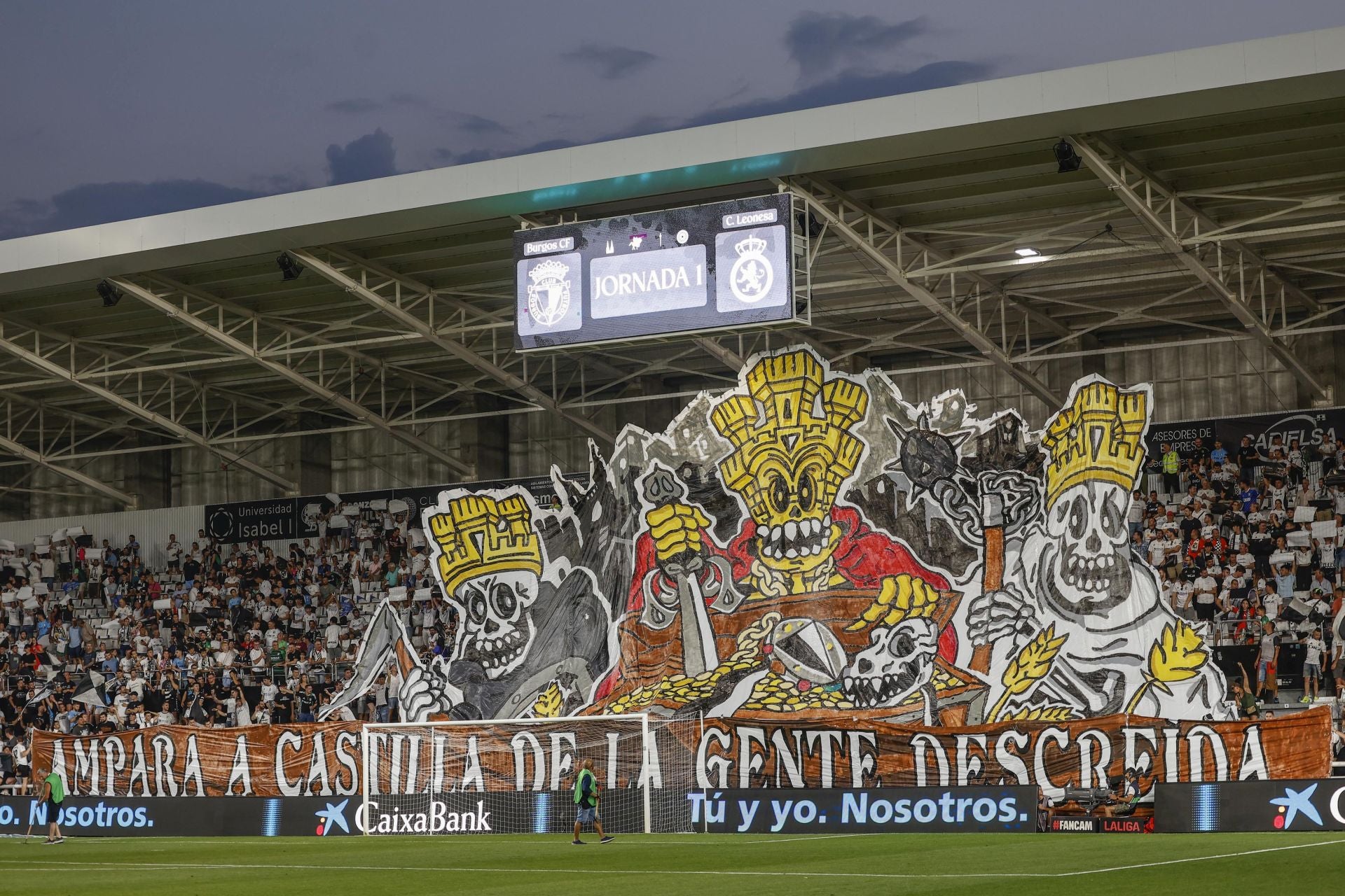 Todas las imágenes del primer derbi entre el Burgos CF y la CyD Leonesa