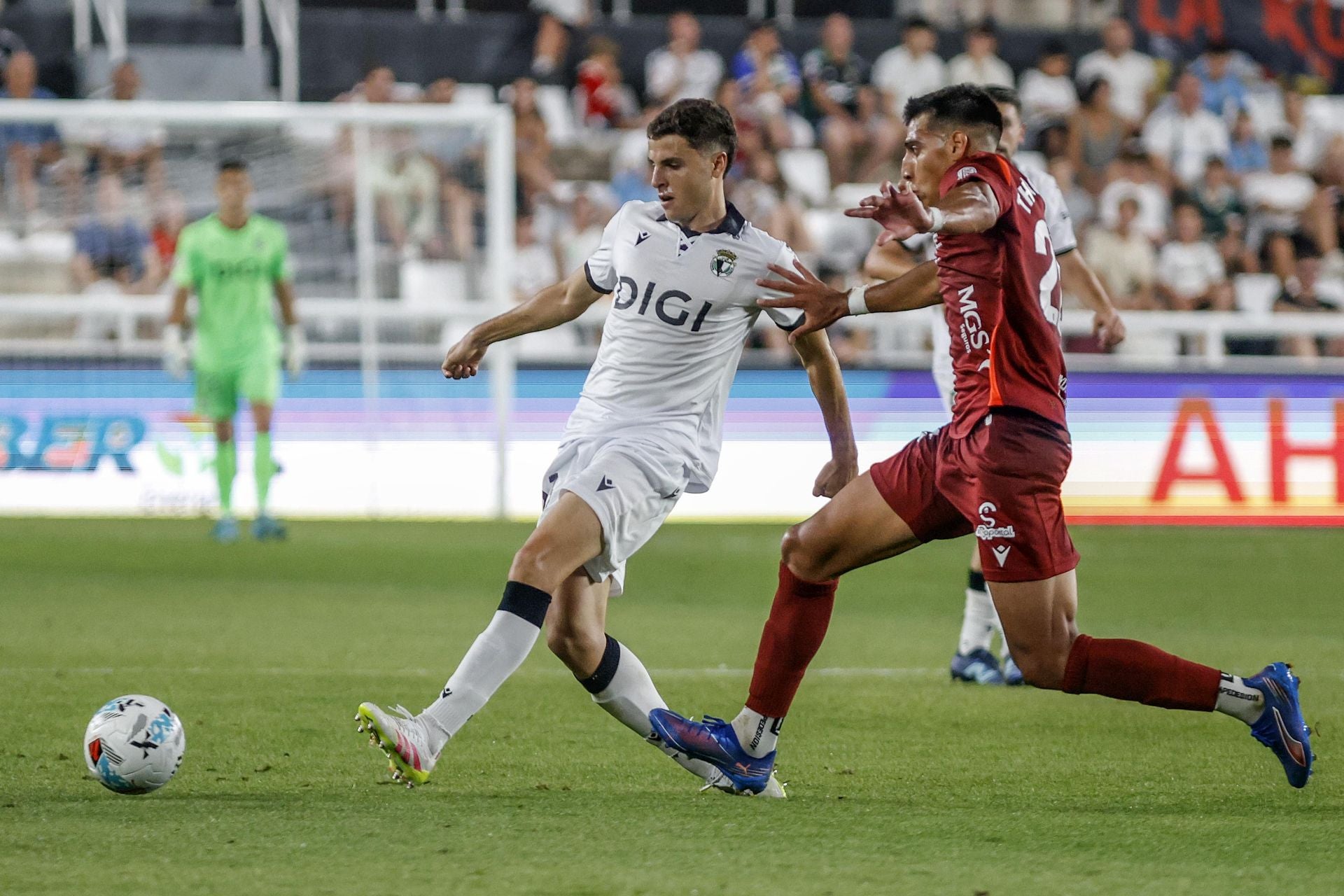 Todas las imágenes del primer derbi entre el Burgos CF y la CyD Leonesa