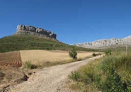 Peña Ulaña, en el oeste de la provincia en el Geoparque de Las Loras.