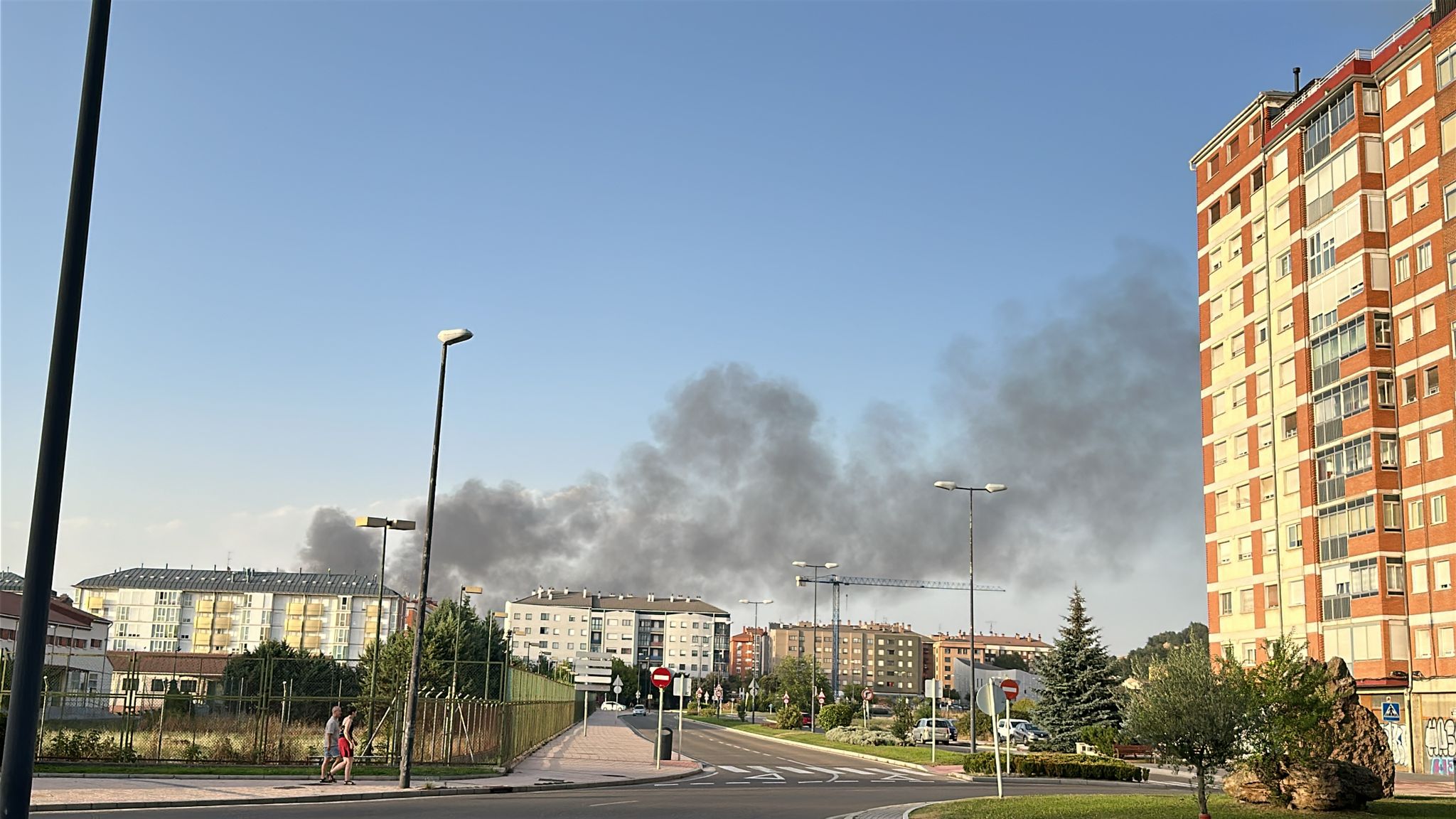 Un incendio arrasa la nave de Conbur